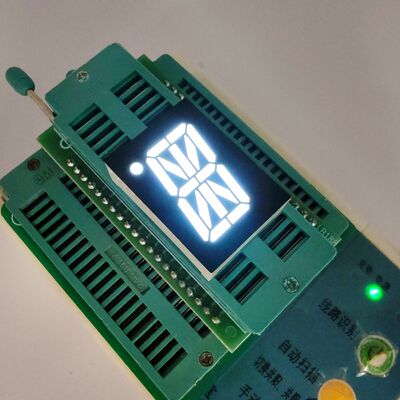 Ein guter Preis. Weißes Segment 16-Segment-LED-Display mit 5V Betriebsspannung und Durchsteckmontage für Aufzugsanzeigen online