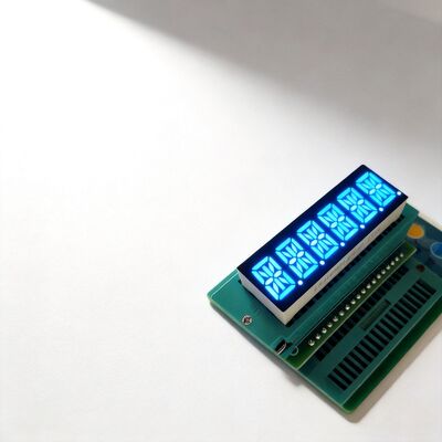 Ein guter Preis. Ultrahelles 14-Segment-LED-Display mit langer Betriebsdauer und RoHS/REACH-Konformität für industrielle Anwendungen Online