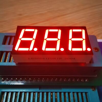Ein guter Preis. Ultrahelle rote Oberfläche Common-Cathode LED-Anzeige 7 Segment 3-stellig 14,2 mm für Temperaturregler Online