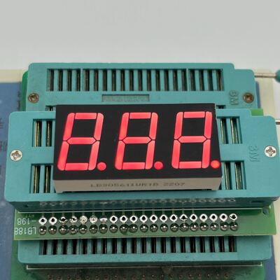 Ein guter Preis. Gemeinsame Kathode Ultra helle rote Oberfläche LED-Display 7 Segment 3 Ziffern 14,2 mm für Temperaturregler Online