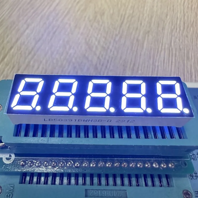 Ultraweiß 7 Segment LED-Display 5 Ziffern 0,39 Zoll gemeinsame Anode für digitale Anzeige 5